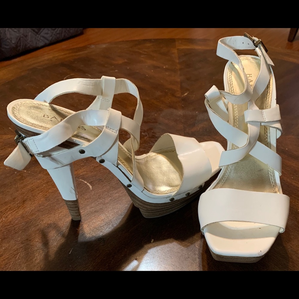 Women’s shoes